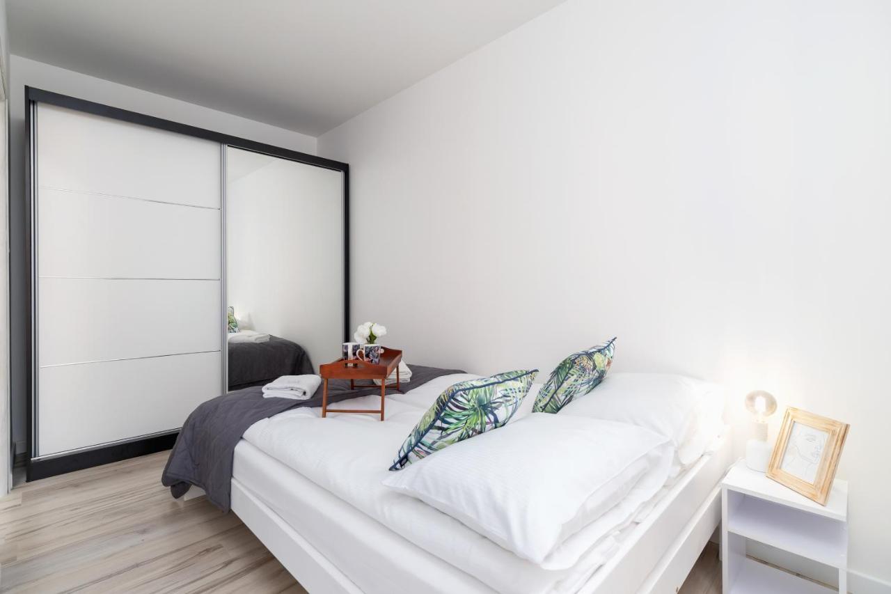 Salsa Apartments Cracow By Renters Красков Екстериор снимка